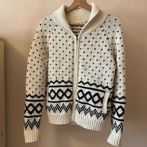 Levi’s Cozy Black and White Knit Cardigan